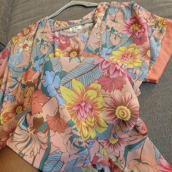 Umgee Pink Floral Print Sheer Coastal Oversized Top with Fringe Hem Size Medium - Picture 7 of 7